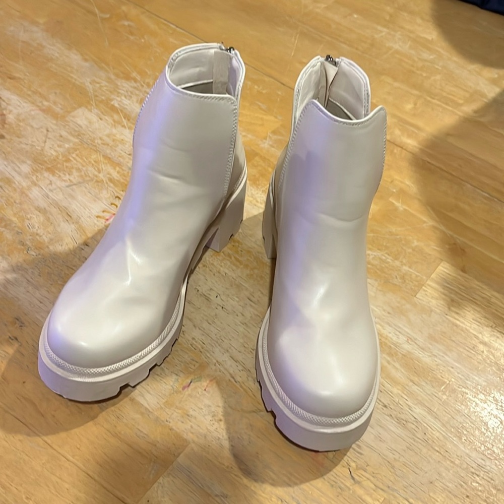 Slip On Chunky Heeled Booties